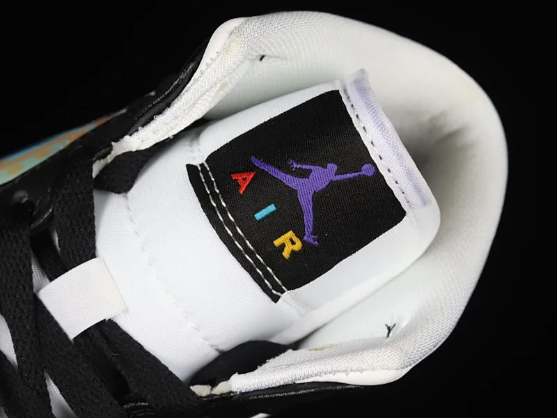 All categories Air Jordan Jordan series basketball shoes Air Jordan 1 Mid Air Jordan 1 Mid AJ1 Joe 1 naked eye 3D black and white Zhongbang basketball shoes DR9495-001